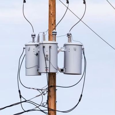 Benutzerdefinierte Ausgangsspannung Ölgefüllter Transformator 10kva 25kva 50kva 75kva 100kva 167kva